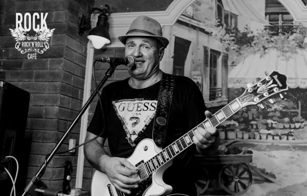 Rock'n'Roll - Cafe Live Music