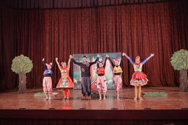 Aventurile celor Trei Purceluși - Spectacol Interactiv de Animație pentru Copii | +3
