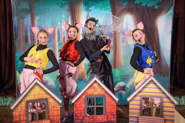 Aventurile celor Trei Purceluși - Spectacol Interactiv de Animație pentru Copii | +3