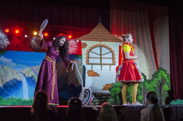 Rapunzel - Spectacol Interactiv de Animație pentru Copii | +3