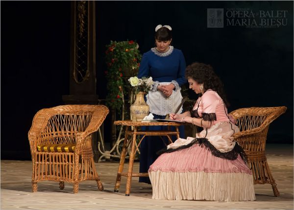 LA TRAVIATA