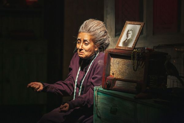 O ZI DIN VIATA LUI HELEN
