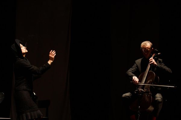 ȘI CU VIOLONCELUL CE FACEM?