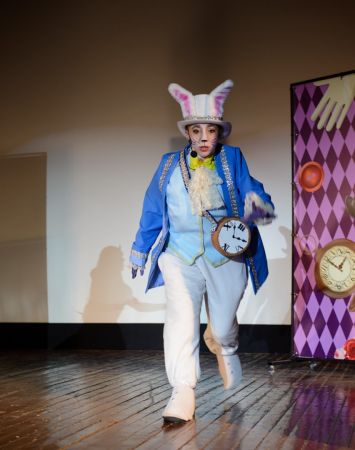 Alissa în Țara Minunilor -  Spectacol Interactiv de Animație pentru Copii | +4