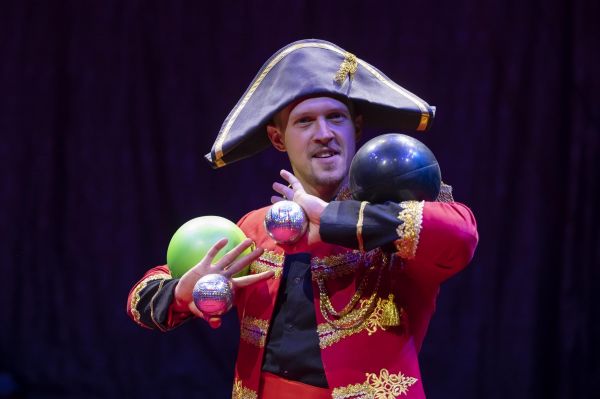 Circul: Aventura de Crăciun