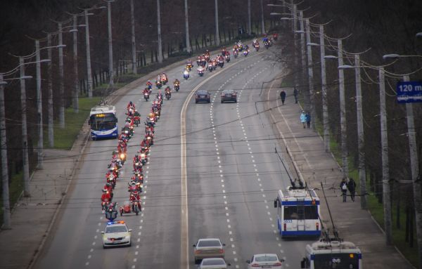 Парад Дедов Морозов на мотоциклах 2024
