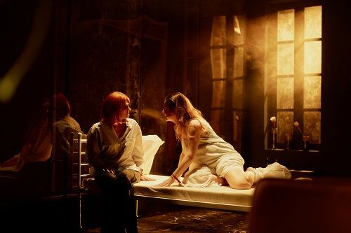 Femeia – camp de lupta