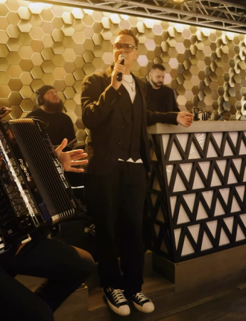Andrei Bolshedvorskiy / MOTIF