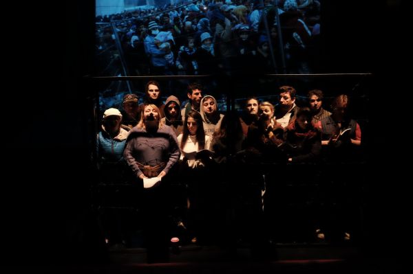 "Migrants" Performance