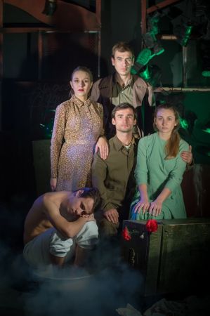 Spectacolul ''Caii la fereastră''