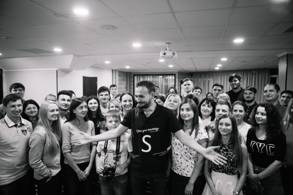 Social Media în Culise - Forțele Contentului