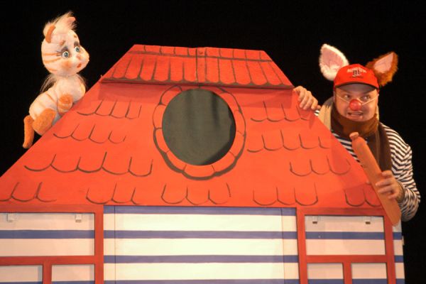 "Naughty Friends" Performance